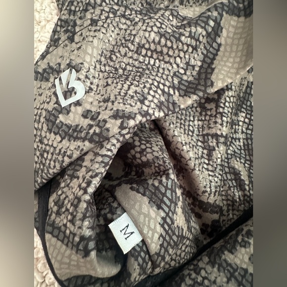 Buff Bunny Collection Snake Print Bra and Leggings Set - Picture 8 of 8